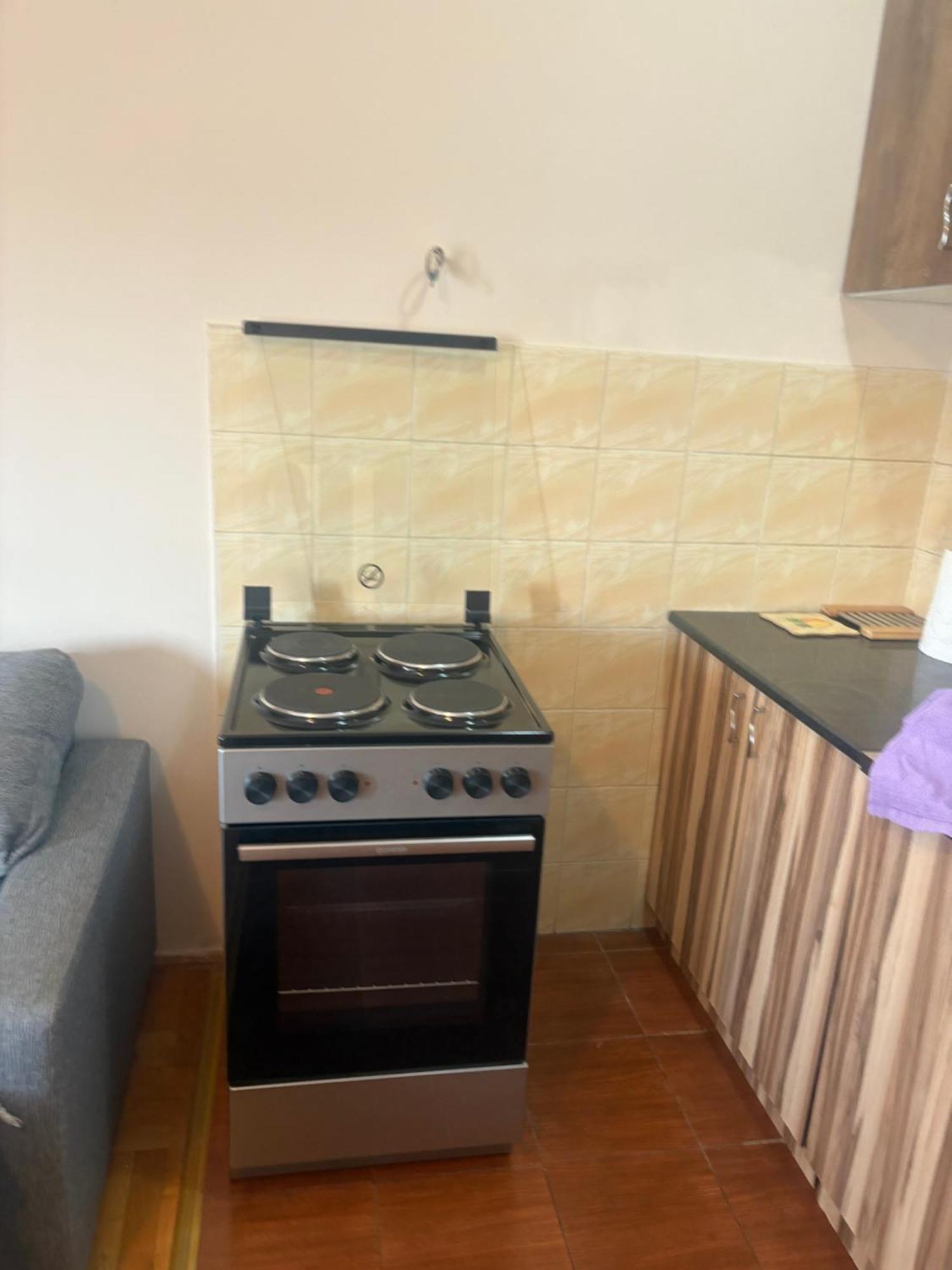 Stan Blizu Izlaza Na Autoput Mali Mokri Lug Bagian luar foto